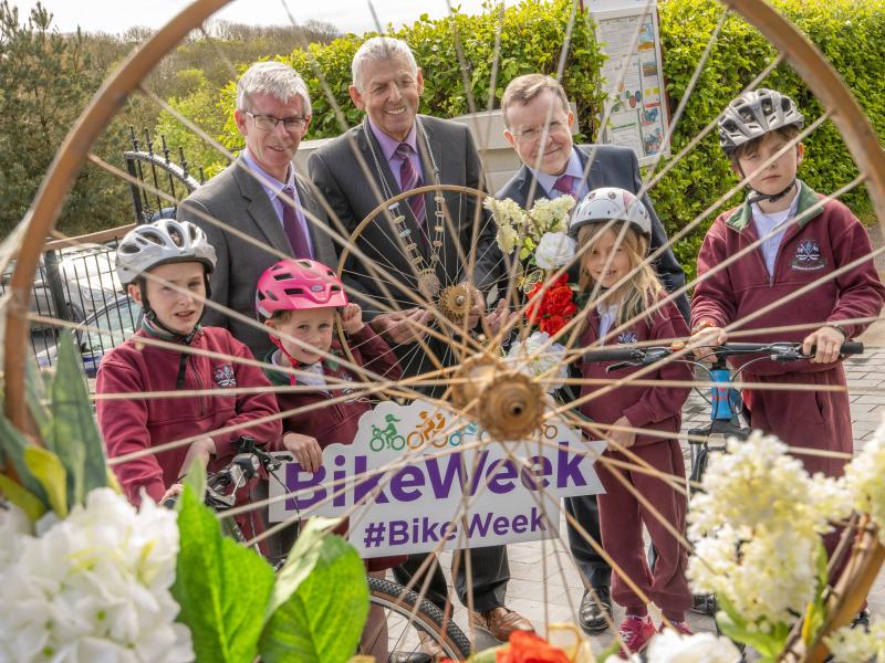 children posing with bikes and mayor cllr frank o Flynn for bike week.