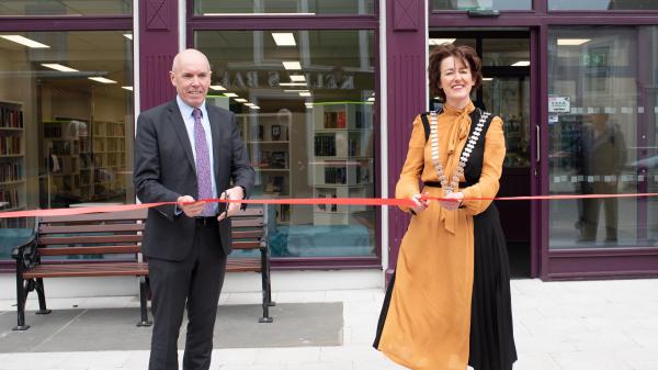 Mayor of the County of Cork, Cllr. Gillian Coughlan and Chief Executive of Cork County Council, Tim Lucey, pictured at the official opening of the new Kanturk Library on Monday 7th March.