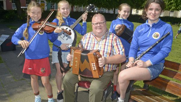 The Mayor of the County of Cork Coucillor Danny Collins with a group of children