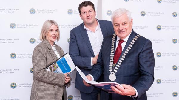 Valerie O' Sullivan, Chief Executive, Cork County Council, Mitch Tunikowski, VP Growth and Sales  Jacobs engineering and Mayor of the County of Cork, Cllr. Frank O'Flynn, at the cibtract signing for the new M28 motorway.