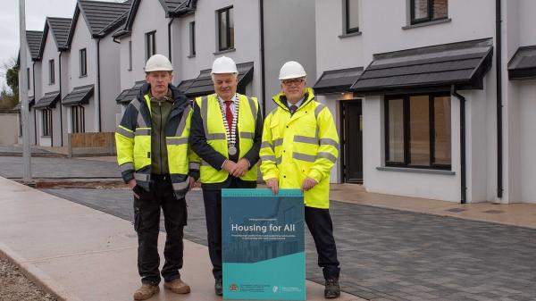 Mayor of County Cork Cllr. Frank O'Flynn, with Declan Magner, Project Manager Vella Homes and Maurice Manning, Director of Services Housing, Cork County Council at the Rathealy Affordable Housing Development.