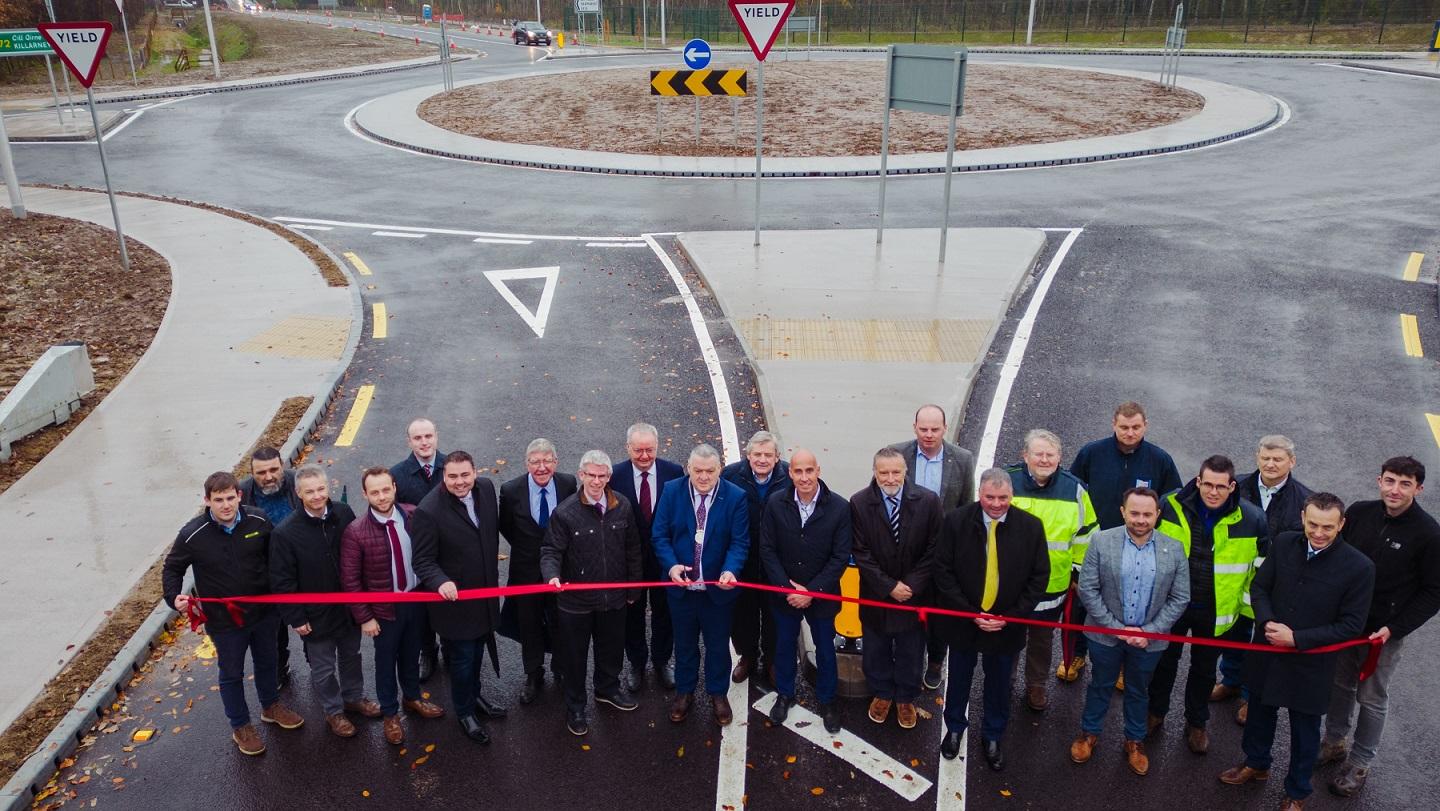 The completion of the €4.7 million Ballymaquirk Junction Upgrade Scheme has been warmly welcomed as a significant milestone in road safety improvement for the North Cork area. The junction had long been recognised with a need for safety upgrades by Cork County Council resulting in Transport Infrastructure Ireland (TII) identifying the works as a crucial Road Safety Improvement Scheme.  Construction commenced in April 2023.