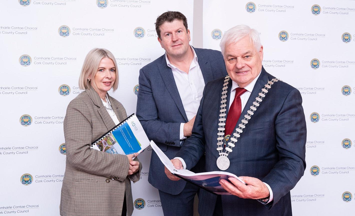 Valerie O' Sullivan, Chief Executive, Cork County Council, Mitch Tunikowski, VP Growth and Sales  Jacobs engineering and Mayor of the County of Cork, Cllr. Frank O'Flynn, at the cibtract signing for the new M28 motorway.